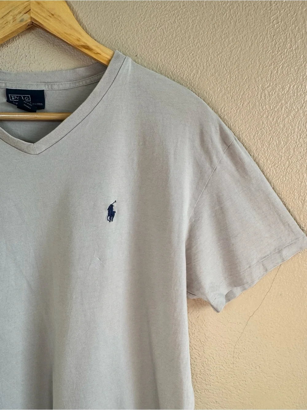 Polo by Ralph Lauren Men’s Light Gray V-Neck Tee | Size Medium